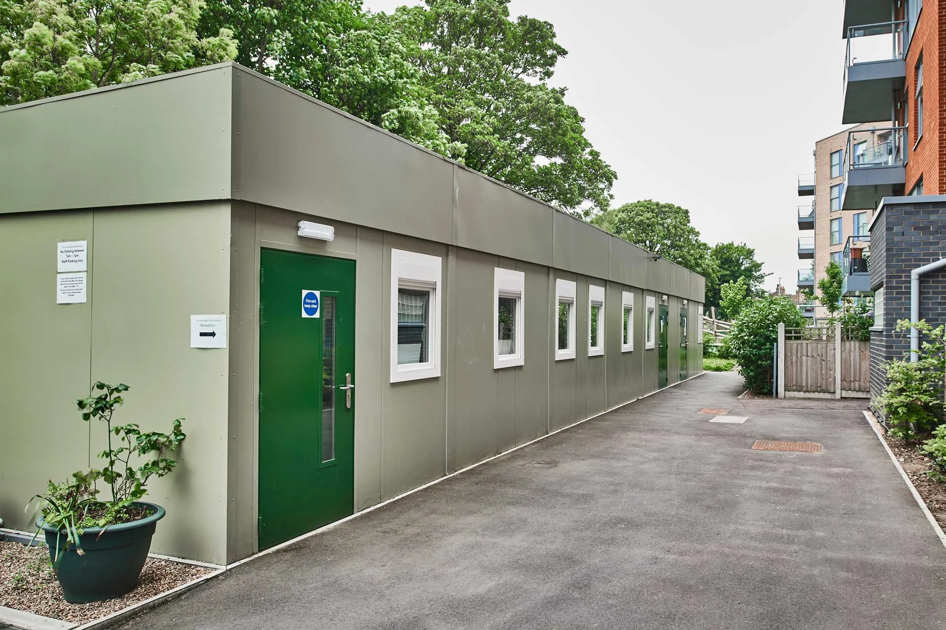(3 vakken) Modulair gebouw conform de regelgeving