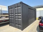 20ft zeecontainer – Matzwart met 12ft zijdeur