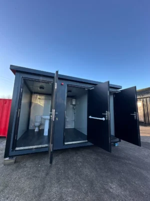 Driedubbele toiletunit (kan worden aangepast)