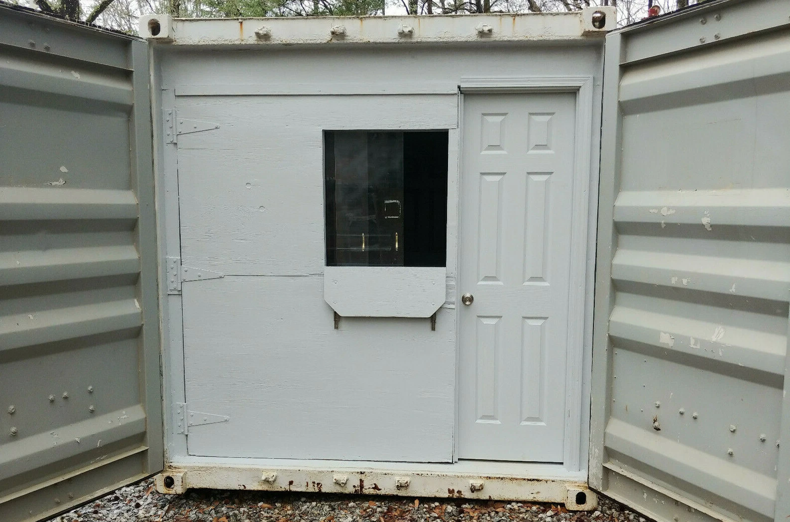 Winkel in een 40ft container - Klimaatgeregelde kantoorruimte + opslagruimte/stellingen voor inventaris – Bild 13